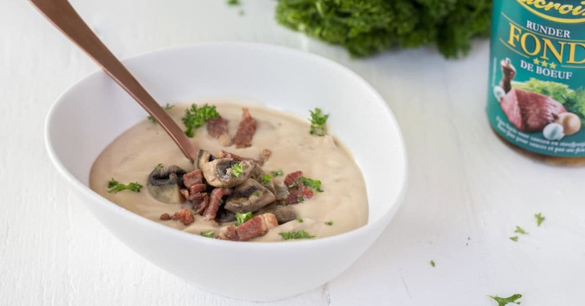 Champignonsaus: De Rijke en Romige Delicatesse voor Elke Maaltijd